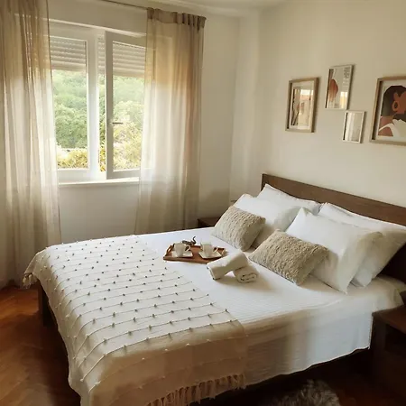 Dea Apartmán *